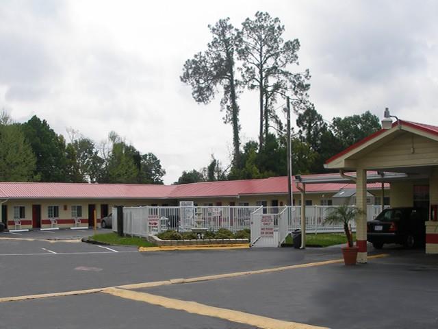 Red Carpet Inn Starke Buitenkant foto