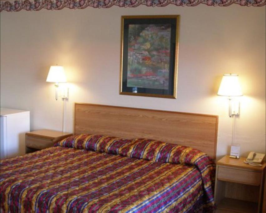 Red Carpet Inn Starke Kamer foto